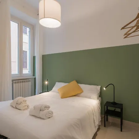 Apartment The Rent - Sunny Three-bedroom Near Ottaviano Metro Stop