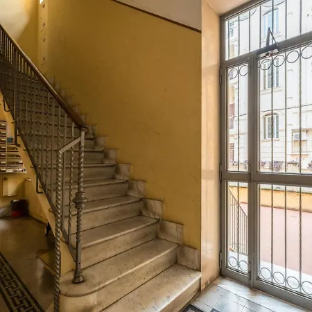 Apartment The Rent - Sunny Three-bedroom Near Ottaviano Metro Stop Rome