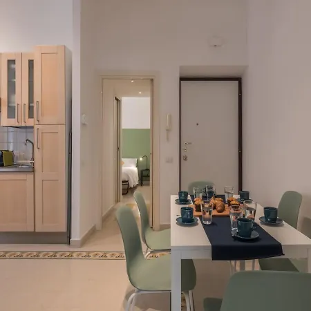 Apartment The Rent - Sunny Three-bedroom Near Ottaviano Metro Stop Rome