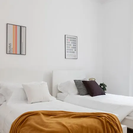 Apartment The Rent - Sunny Three-bedroom Near Ottaviano Metro Stop Rome