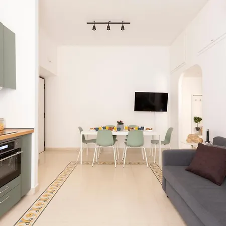 The Rent - Sunny Three-bedroom Near Ottaviano Metro Stop * Rome